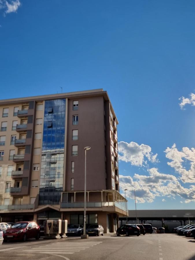 Adrianna Apartment City Kvart Podgorica Exteriör bild